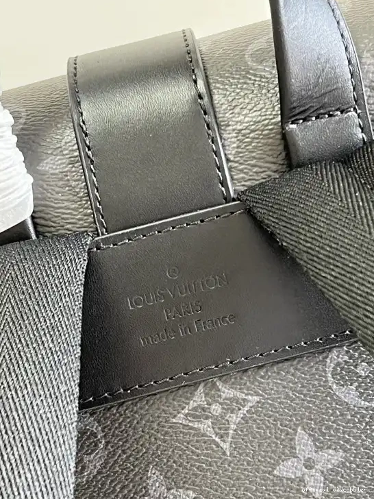 Official oldcobbler BACKPACK SAUMUR VUITTON LOUIS 0625